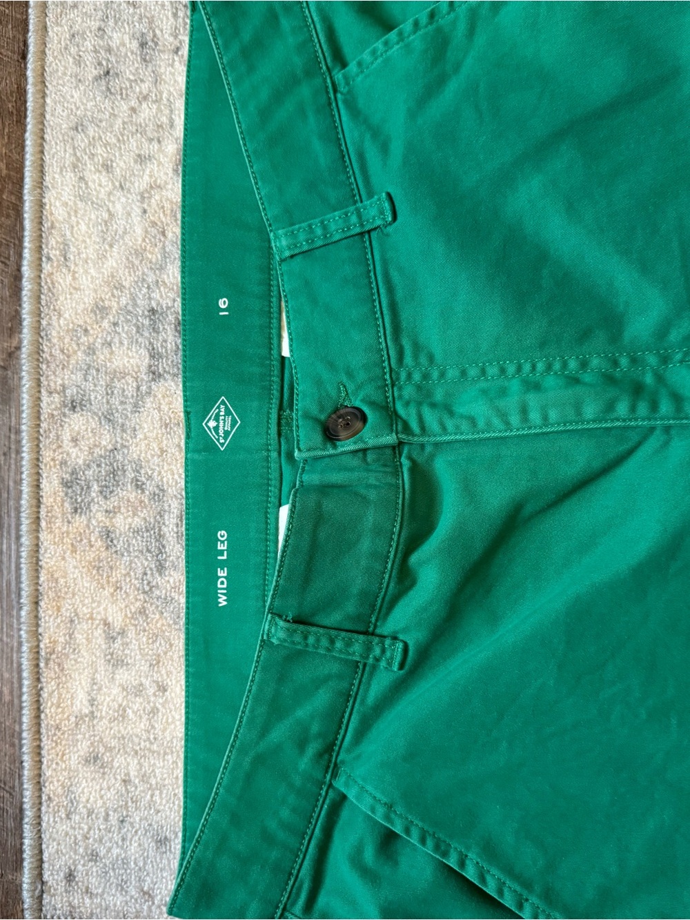 St. John’s Bay Women's Green Casual Pants - Picture 3 of 3